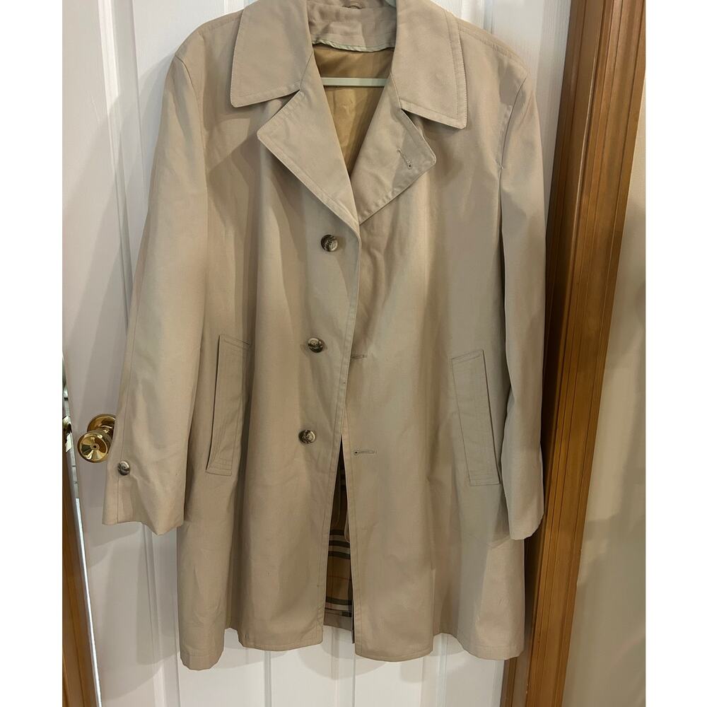 Wingflite trench coat tan vintage classic double breasted 40